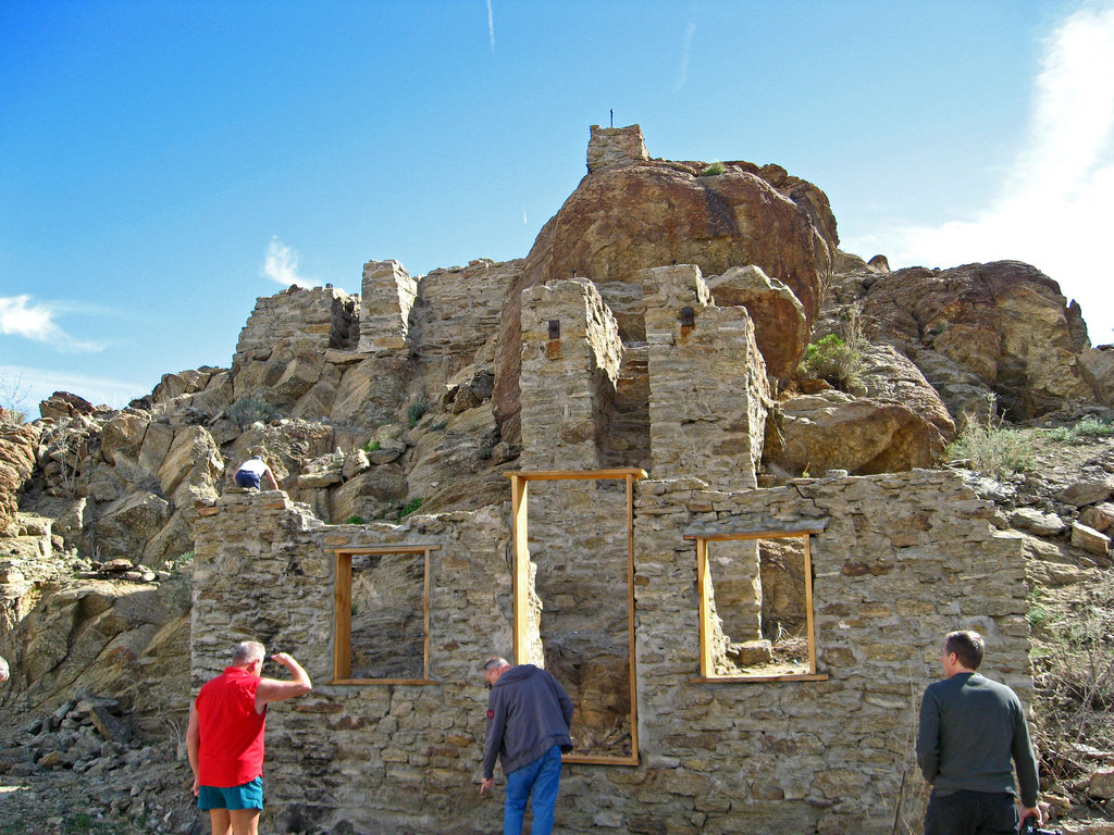 Red Cloud Road Structure (1382)