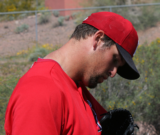 Anaheim Angels Signing Autographs (0963)