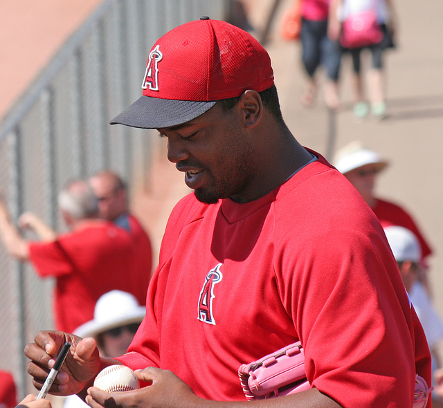 Anaheim Angels Signing Autographs (0971)