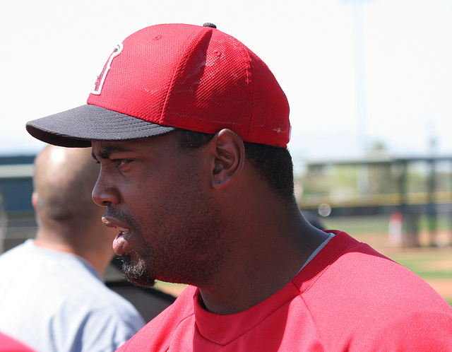 Anaheim Angels Signing Autographs (0991)