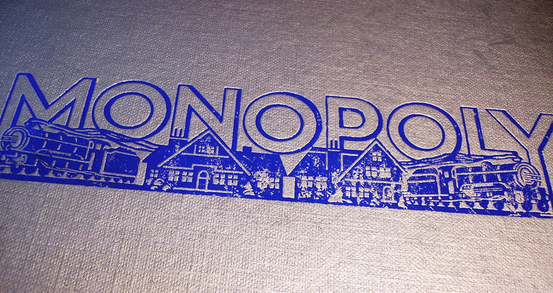monopoly schriftzug