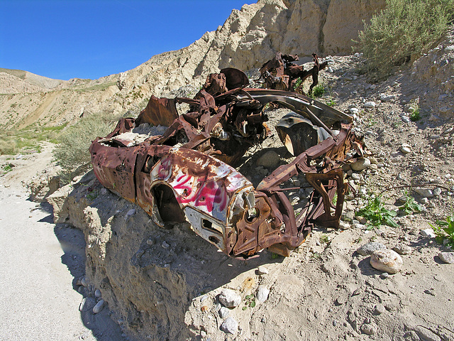 Retired Automobile (7151)