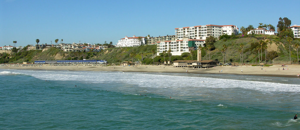 Amtrak at San  Clemente (7057)