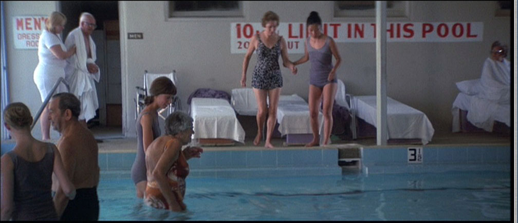 3 Women - Spa (01)