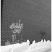 Brick wall snowy graffitis - Graffitis enneigés sur mur de brique / B & W