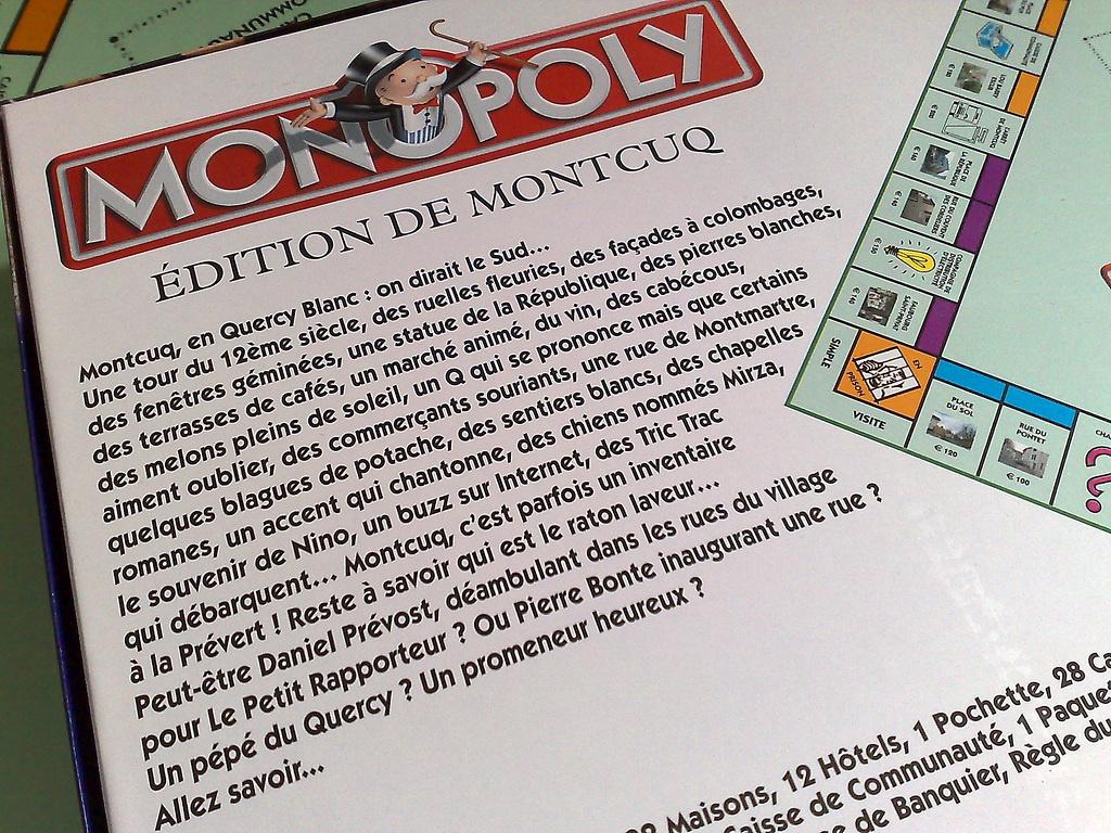 Monopoly Montcuq : le dos de la boîte