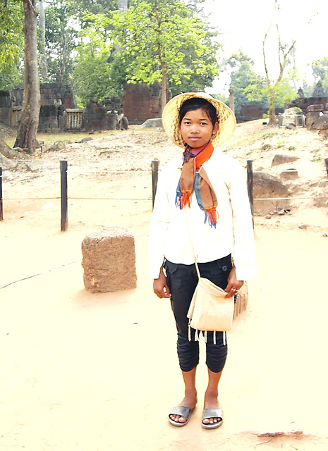 jeune Cambodgienne .Young Cambodian girl!