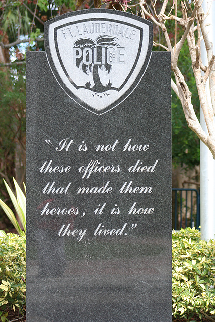 11.FortLauderdalePoliceMemorial.FLFL.9feb09