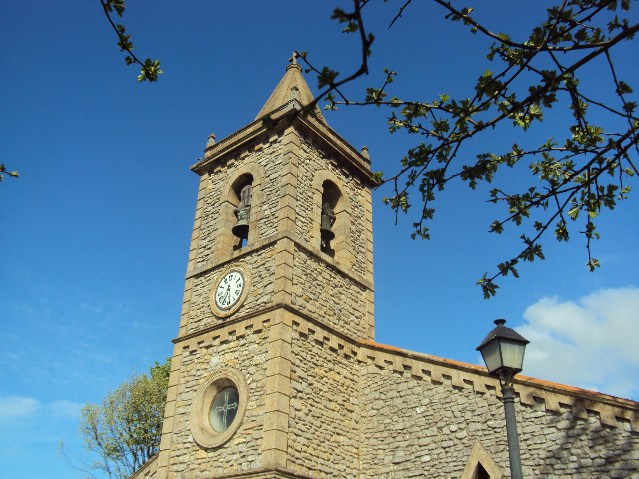 Iglesia de San Julián de Roces (06)