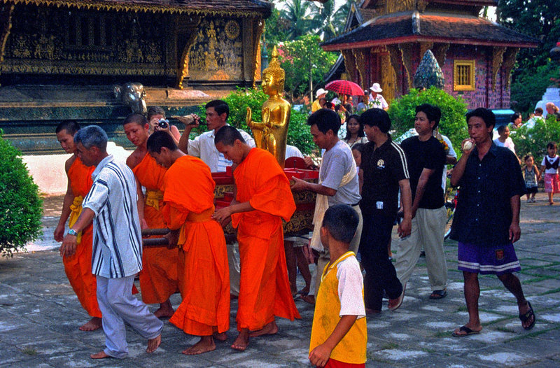 Inside the Wat Xieng Thong complex