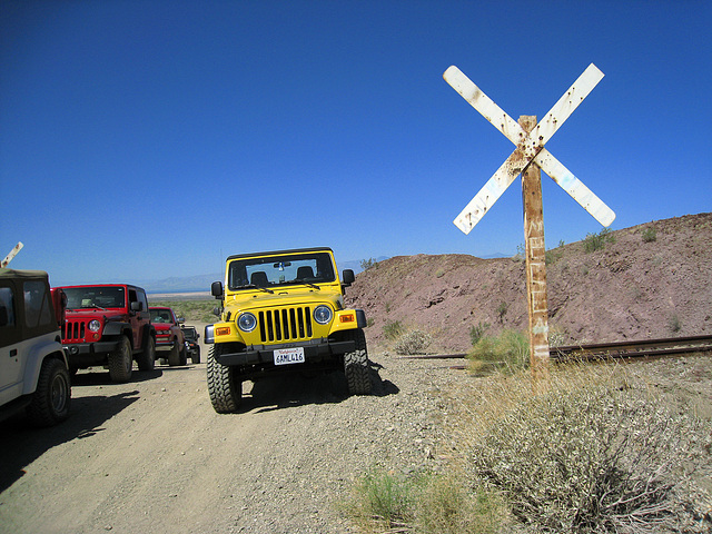 Bradshaw Trail Crossing Eagle Mountain RR (0484)