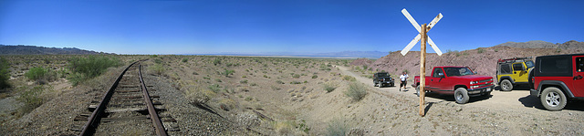 Eagle Mountain RR Crosses Bradshaw Trail