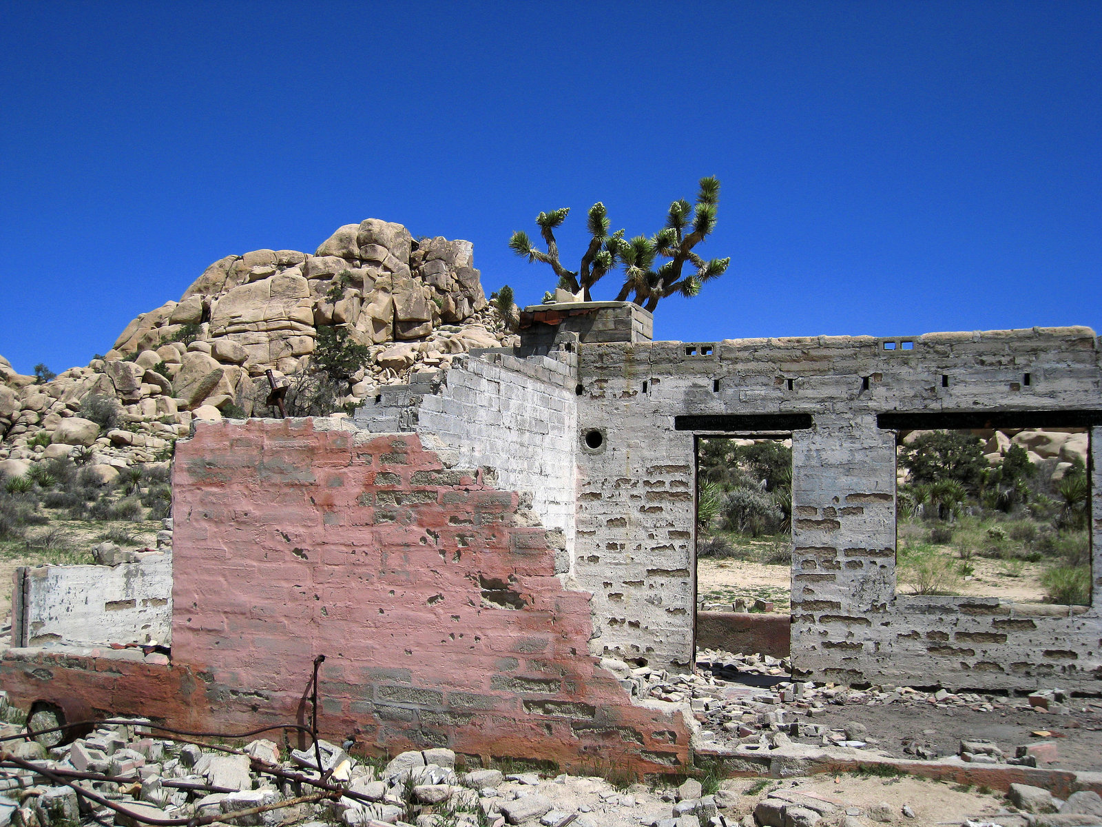 House Near Wall Street Mill (0636)