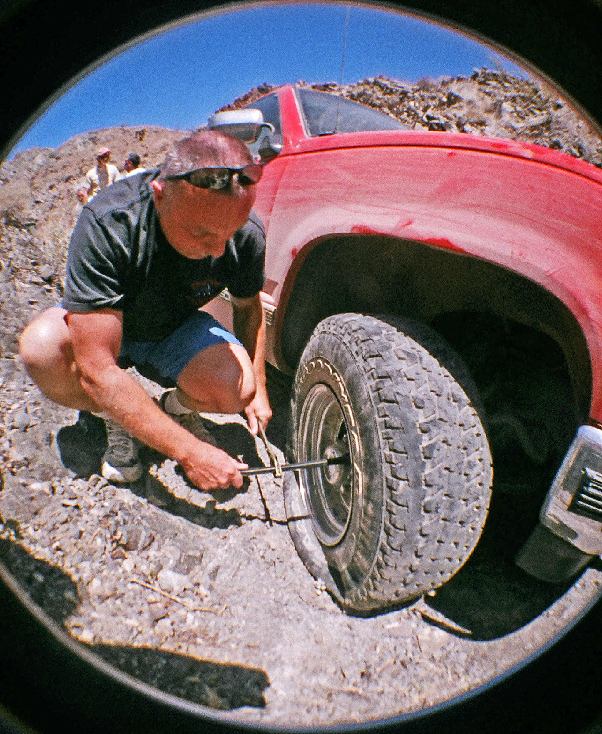 Martin Replacing TIre (05)
