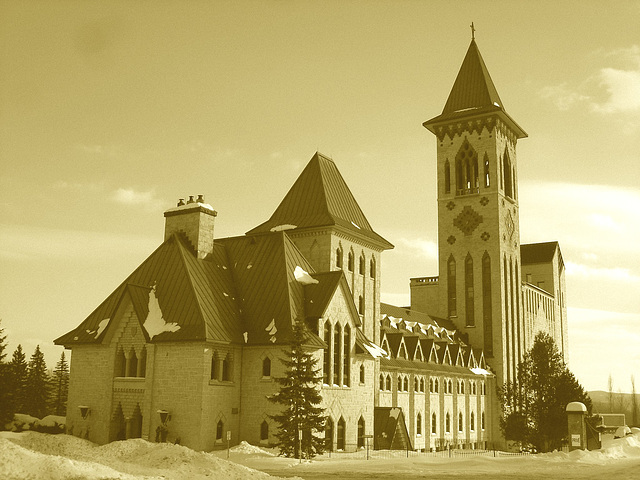 Abbaye St-Benoit-du-lac  / St-Benoit-du-lac  Abbey -  Québec, CANADA / 6 février 2009  - SEPIA.