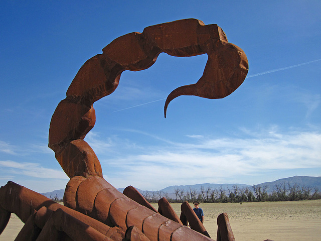 Ricardo Breceda's Scorpion & Grasshopper sculpture in Galleta Meadows Estate (4440)