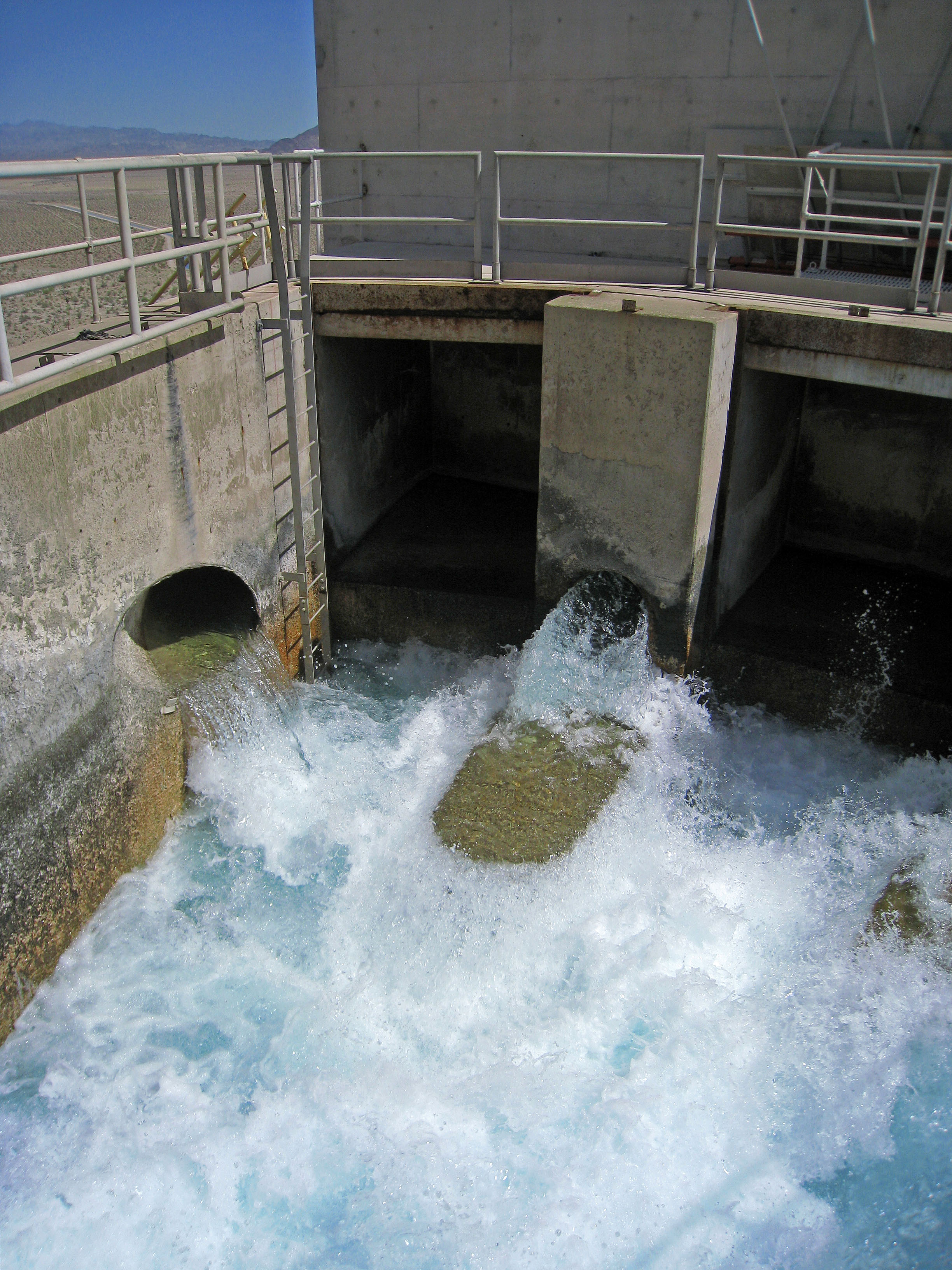 Hinds Pumping Plant (0679)