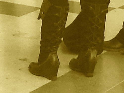 Forex quintet at the ferry building - Helsingborg - Sweden / Suède - 22-10-2008  - Sepia