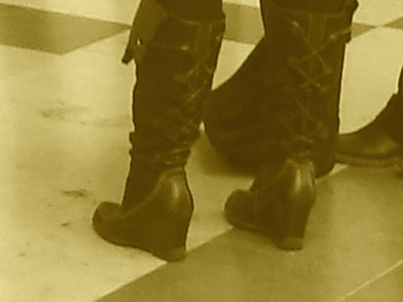 Forex quintet at the ferry building - Helsingborg - Sweden / Suède - 22-10-2008  - Sepia