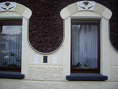 Hausdetail Fensterumrandung mit Lavalith
