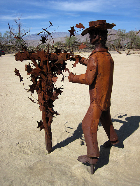 Ricardo Breceda's Farm Worker sculpture in Galleta Meadows Estate (4423)