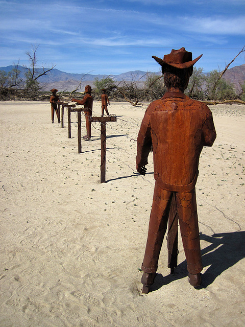 Ricardo Breceda's Farm Worker sculpture in Galleta Meadows Estate (4427)