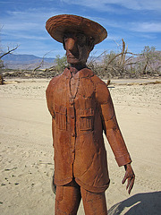 Ricardo Breceda's Farm Worker sculpture in Galleta Meadows Estate (4432)