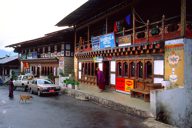 Cafe break in new built Trongsa village