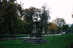Statue at Ustredni Vojenske Archiv, Ceskomoravska, Prague, CZ, 2007