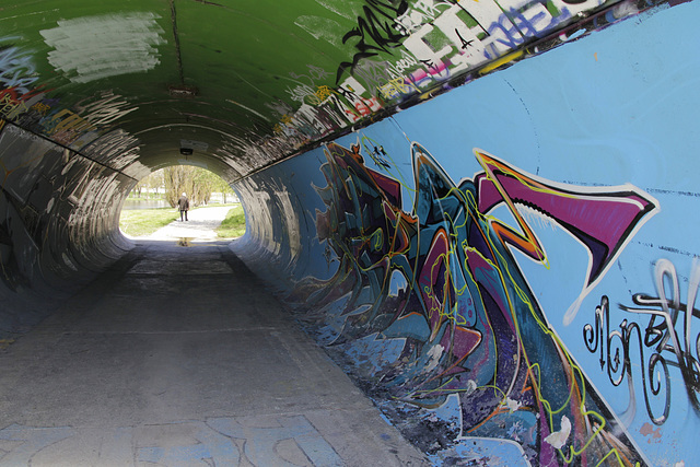 Graffiti's tube