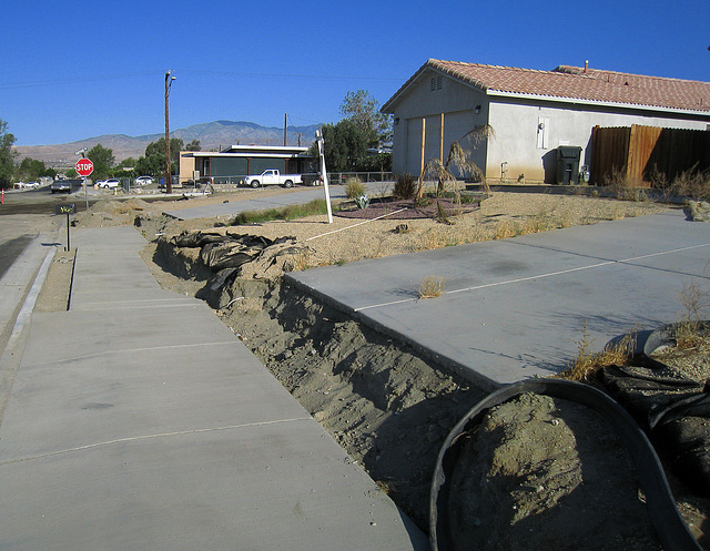 2nd Street Sidewalk (0887)