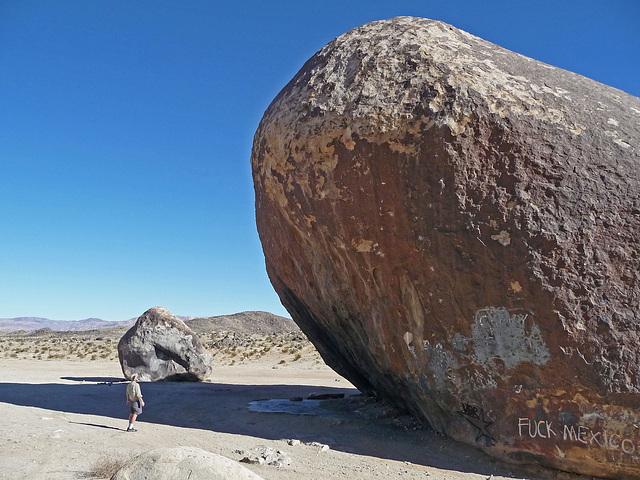 Giant Rock (2642)