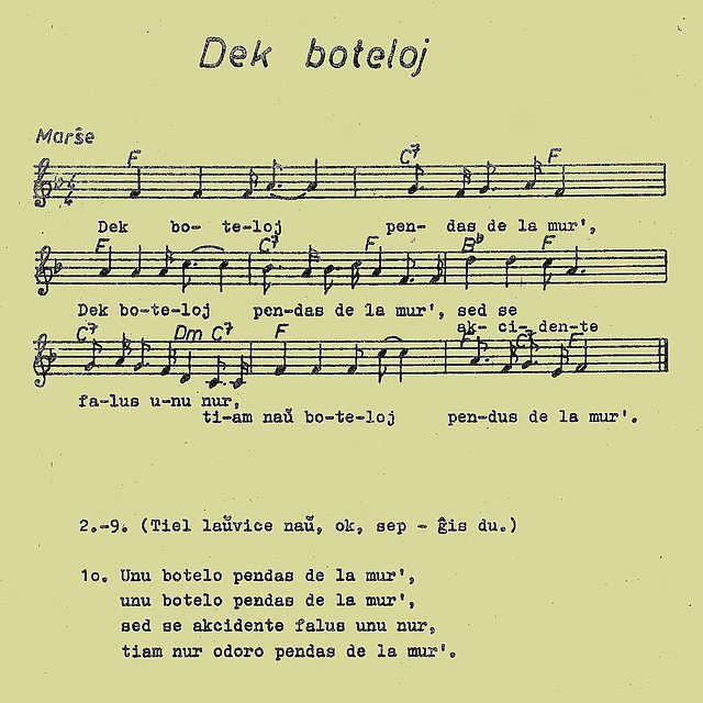 Dek boteloj (melodio de la ŝerckanto)