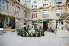 LE MUSEE COUR COUVERTE