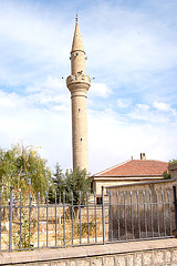 Moskeo kun minareto