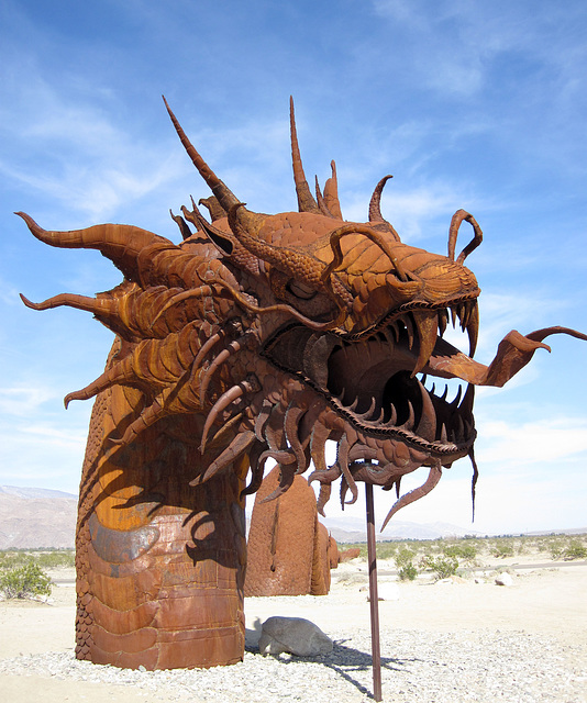 Ricardo Breceda's Dragon sculpture in Galleta Meadows Estate (4492)