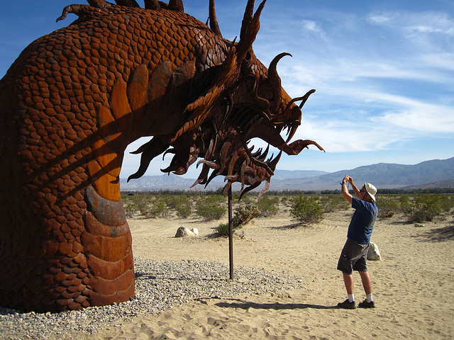 Ricardo Breceda's Dragon sculpture in Galleta Meadows Estate (4500)