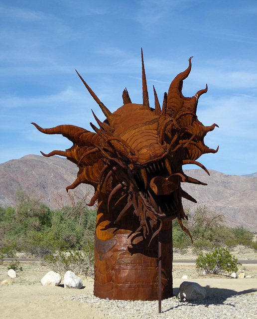 Ricardo Breceda's Dragon sculpture in Galleta Meadows Estate (4503)