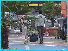 Élégance Islamique et Talons Hauts - Islamic podoerotic elegance-  Brussels airport -19-10-2008