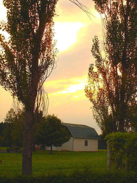 Coucher de soleil / Sunset - Solitude Ste-Françoise / Ste-Françoise de Lotbinière, Québec - CANADA.