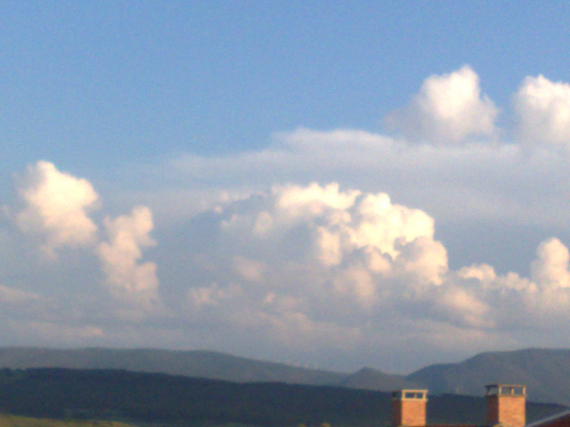 Nubes sobre la Sierra del Perdón