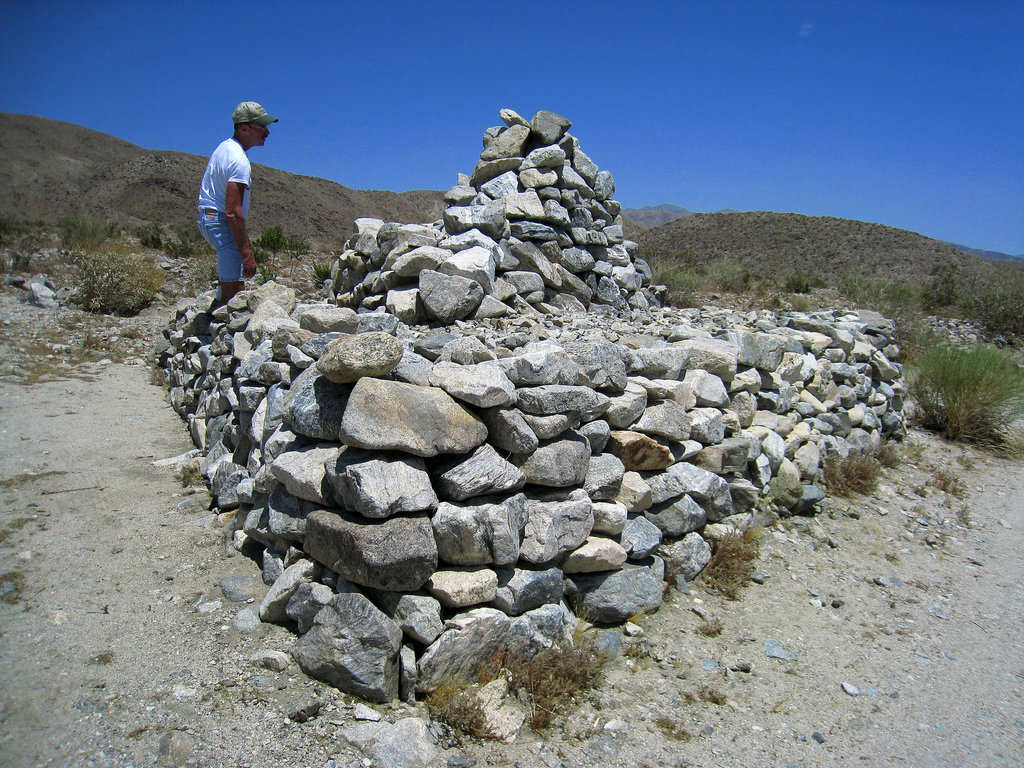 Gardner's Cairn (1005)