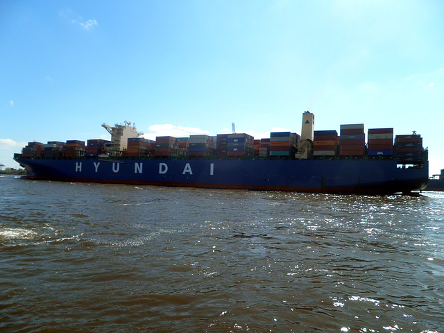 Containerschiff  HYUNDAI  TENACITY