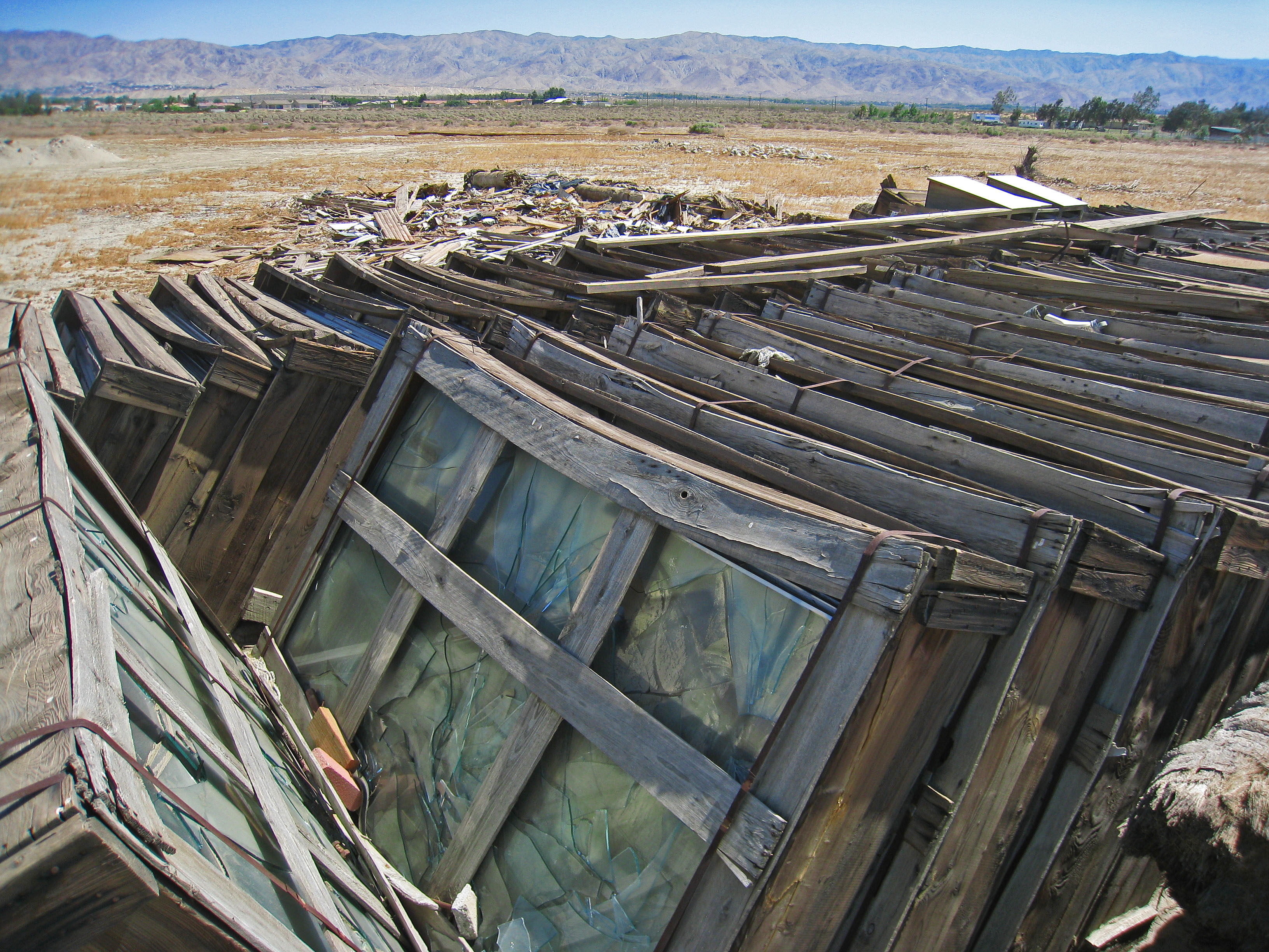 Windows In The Desert (1057)