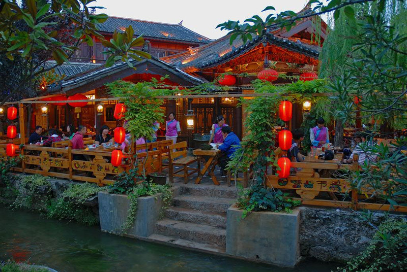 Restaurant across the canal in Lijiang
