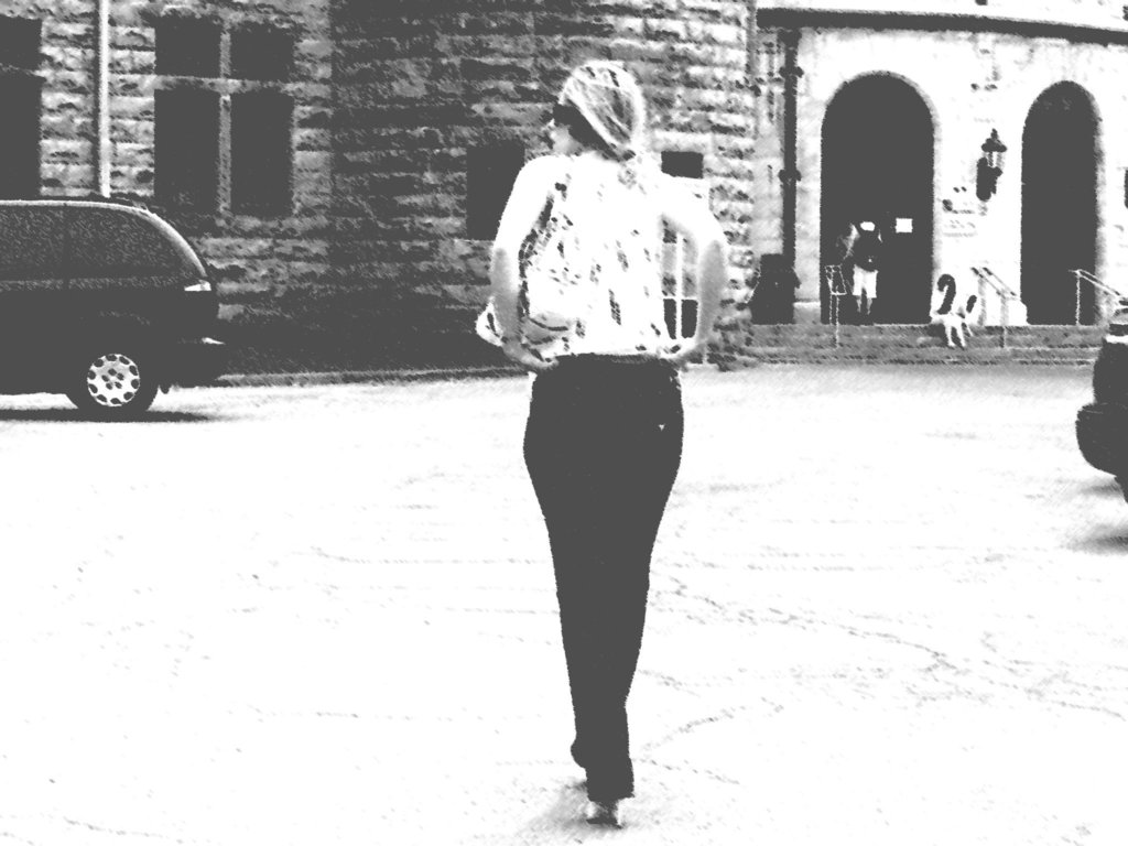 Blonde in tight jeans and high heels - CEGEP spectacular entrance - Hometown /  Dans ma ville - May 7th 2008- Effet charbon de bois /  Charcoal artwork