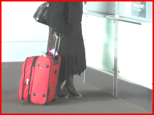 Ponytail Black Lady in wedges -  Brussels airport  / October 19th 2008