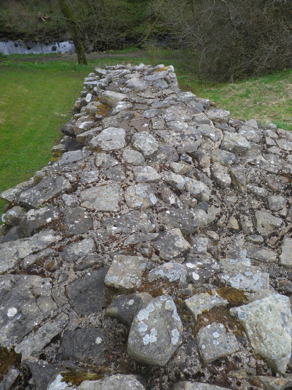 Milecastle 48 : jonction milecastle-mur.