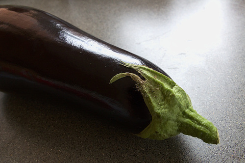 Aubergine snout