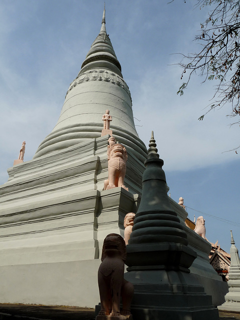 Stupa of King Ponhea Yat and his Royal Family, Wat Phnom